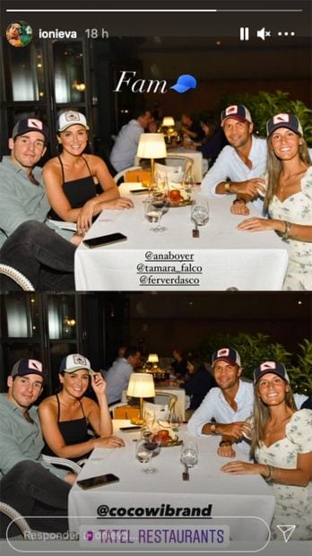 &Iacute;&ntilde;igo Onieva ha compartido una fotograf&iacute;a en la que aparece junto a la familia de su chica, Tamara Falc&oacute;./Instagram @anaboyer