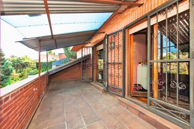 Terraza superior del chalet./Idealista