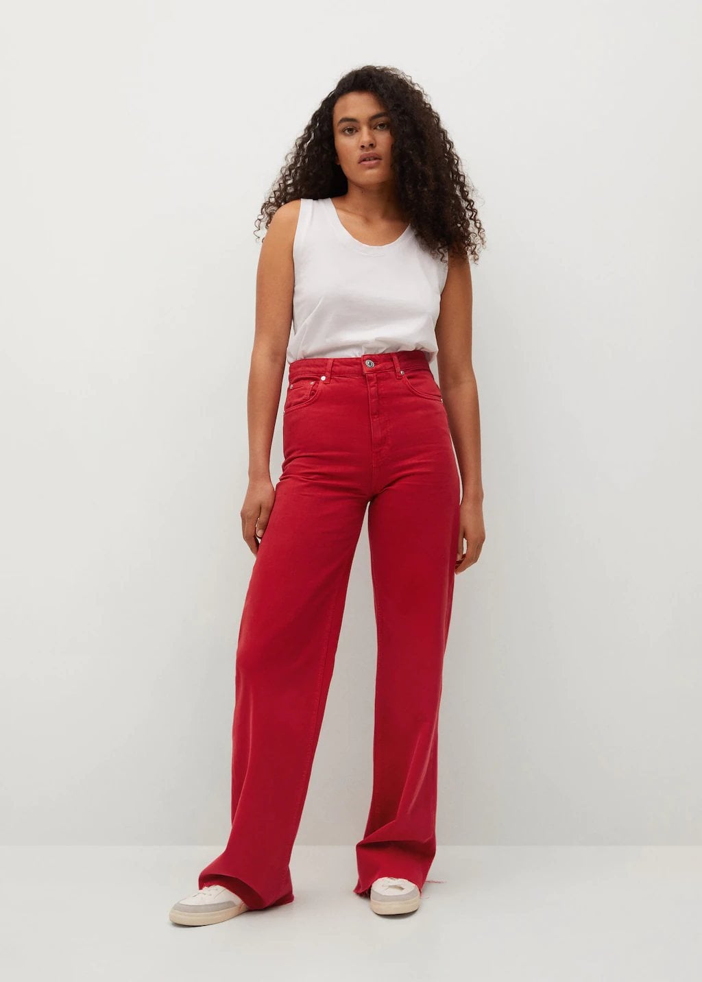 Las novedades de Mango de esta semana incluyen un chaleco Tweed estilo Letizia