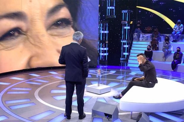 Jes&uacute;s V&aacute;zquez y Carlos Sobera en el plat&oacute; de 'Volverte a ver'./Telecinco