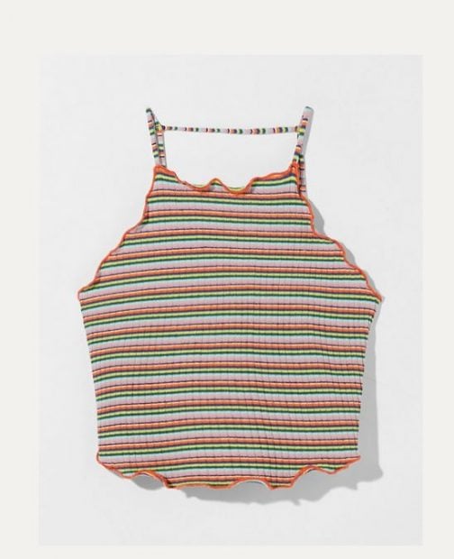 ¡Ofertón! Los mejores tops y camisetas a 3,99 € que solo están en Bershka
