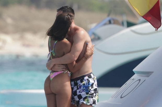 Leo Messi y Antonella, muy cari&ntilde;osos / Gtres