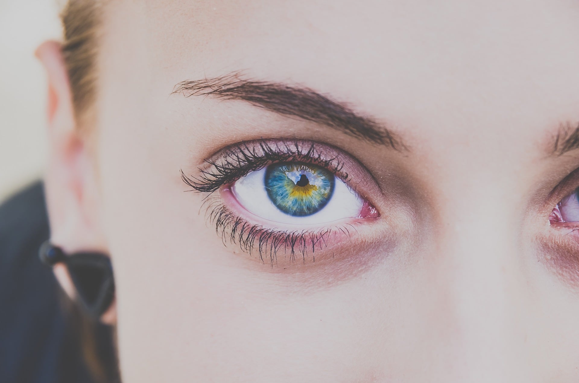 Trucos de expertos para lucir unas cejas súper perfectas