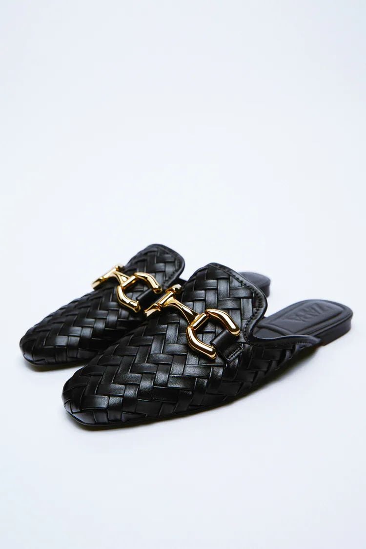 Zara se ha coronado de gloria con la aparici&oacute;n en su nueva colecci&oacute;n de zapatos de unas mule planas que son exactas a las famosas Gucci