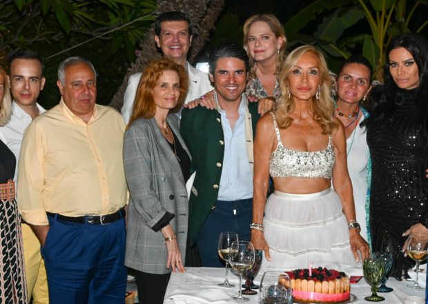 Carmen Lomana se reuni&oacute; con muchos amigos para celebrar su cumplea&ntilde;os / Gtres