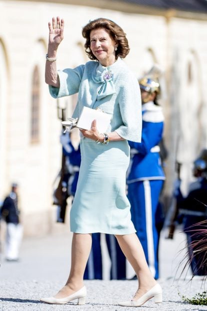 La Reina Silvia ha lucido un dos piezas verde aguamarina./Gtres