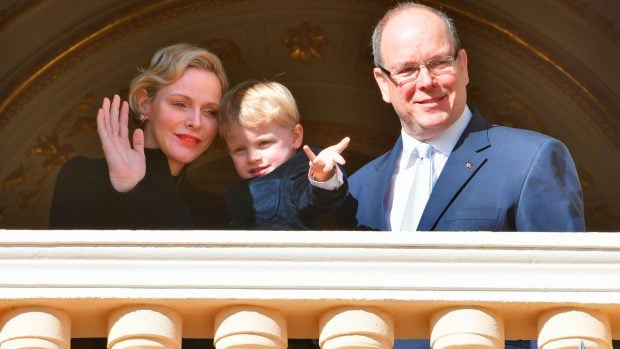 Charl&eacute;ne y Alberto, con su hijo / Gtres