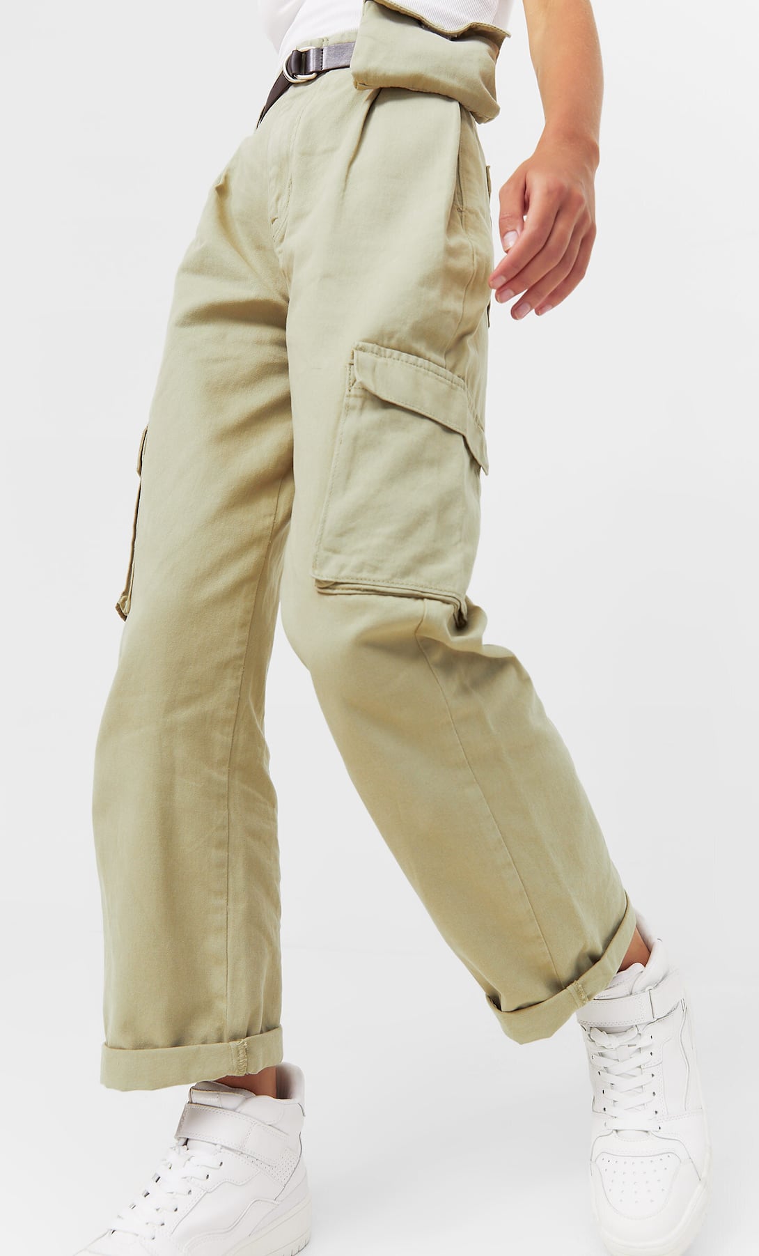 Stradivarius presenta unos pantalones inspirados en una m&iacute;tica pel&iacute;cula de Angelina Jolie 