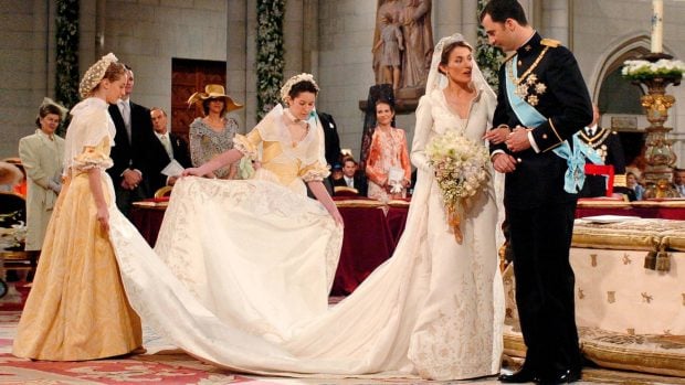 colas vestidos de novia