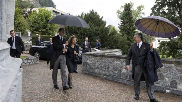 La Reina Sof&iacute;a en el funeral de Marie de Liechtenstein vestida de riguroso negro./Gtres