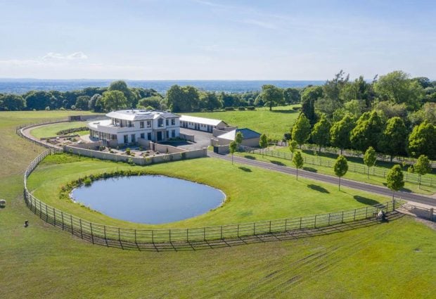 Finlow Hill Lane, una casa ideal para CR7 y Georgina / https://www.rightmove.co.uk/