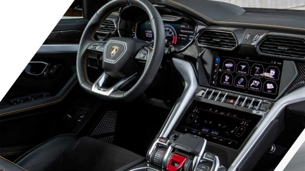 As&iacute; es el interior del Lamborghini Urus que Cristiano Ronaldo conduce para ir a los entrenamientos con el Manchester United / Lamborghini