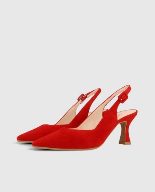 El Corte Ingl&eacute;s vende los zapatos rojos favoritos de la &lsquo;Reina Roja&rsquo; Letizia con descuento