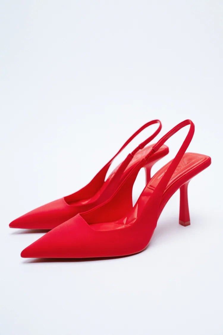 Del rojo al negro, los looks low cost de Letizia a sus 49 a&ntilde;os