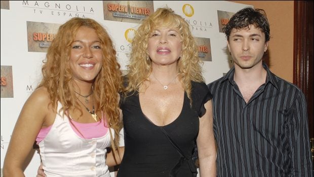 Sof&iacute;a Cristo, B&aacute;rbara Rey y &Aacute;ngel Cristo Jr. en una imagen de archivo./Gtres