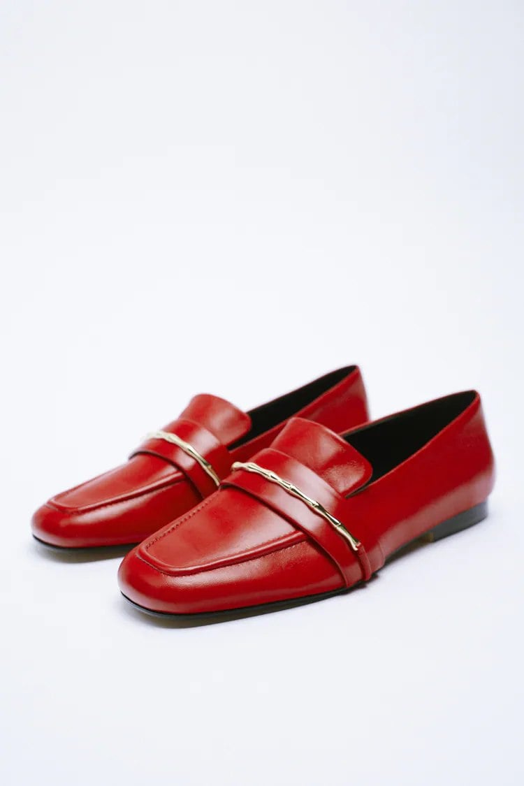 Las mules y mocasines, las otras opciones de Zara para no sacar las botas del armario