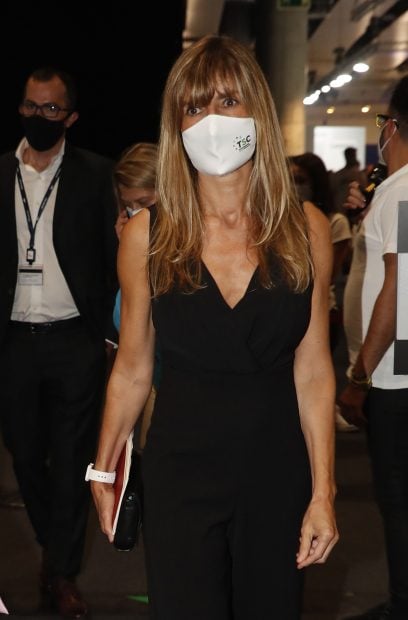 Bego&ntilde;a G&oacute;mez ha acudido este viernes a la Mercedes-Benz Fashion Week de Madrid y ha lucido un peinado donde el flequillo recto ha sido el gran protagonista./Gtres