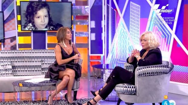 Mar&iacute;a Pati&ntilde;o y B&aacute;rbara Rey en 'S&aacute;bado Deluxe'./Telecinco