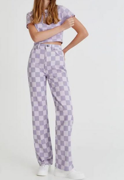 Pull and Bear tiene los pantalones agotad&iacute;simos de Zara por 4 euros menos