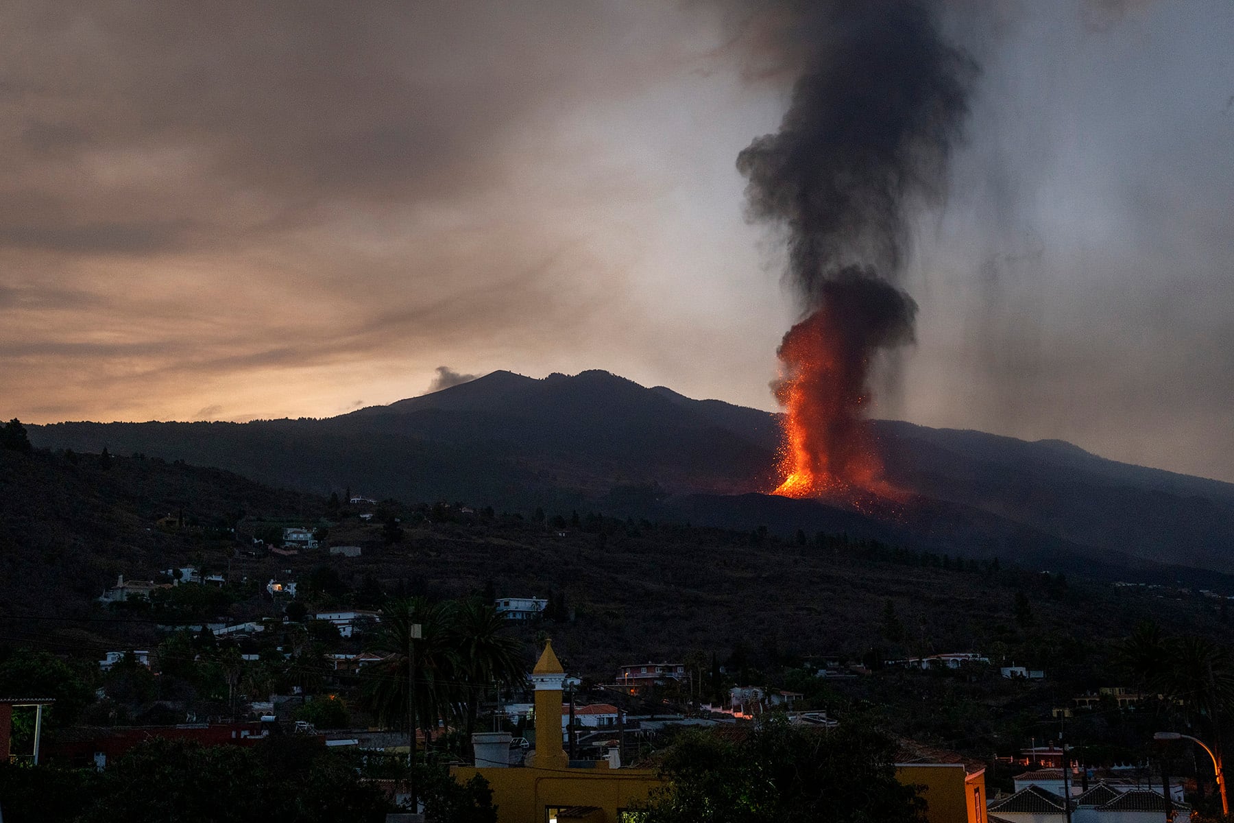 El volc&aacute;n Cumbre Vieja entraba en erupci&oacute;n en septiembre / Gtres