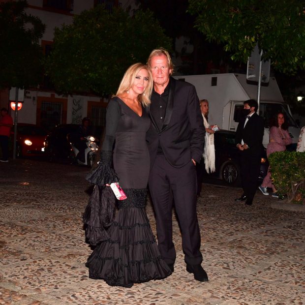 Norma DuvaL, Matthias K&uuml;hn