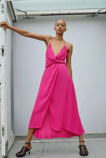 La versi&oacute;n del vestido viral de Marta Ortega est&aacute; en Zara por un precio irresistible