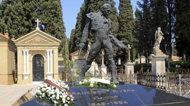 Tumba del torero Francisco Rivera, Paquirri" en el Cementerio de San Fernando, Sevilla. Imagen de archivo./Gtres
