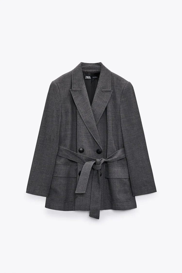El traje de Isabel D&iacute;az Ayuso que querr&aacute;s en tu armario est&aacute; en Zara y su precio es inmejorable