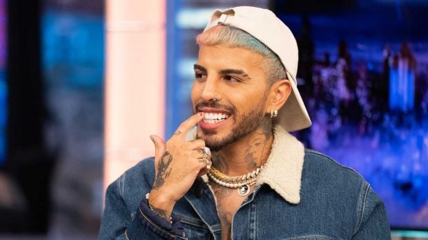 Rauw Alejandro ense&ntilde;a sus diamantes en la dentadura. Un tipo peculiar / FLICKR EL HORMIGUERO