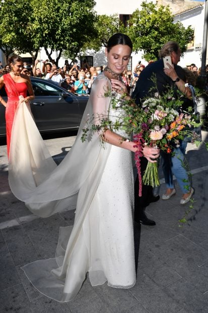 La novia se ha decantado por un vestido nupcial con mucha personalidad./Gtres