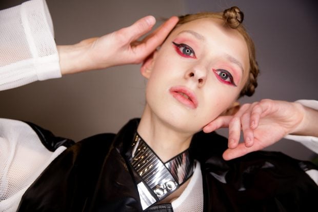 Contouring, eyeliner y naturalidad: estas son las tendencias en maquillaje oto&ntilde;al