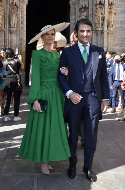 Olivia de Borb&oacute;n y Juli&aacute;n Porras en la boda de Francisco de Borb&oacute;n y Sophie Karoly./Gtres