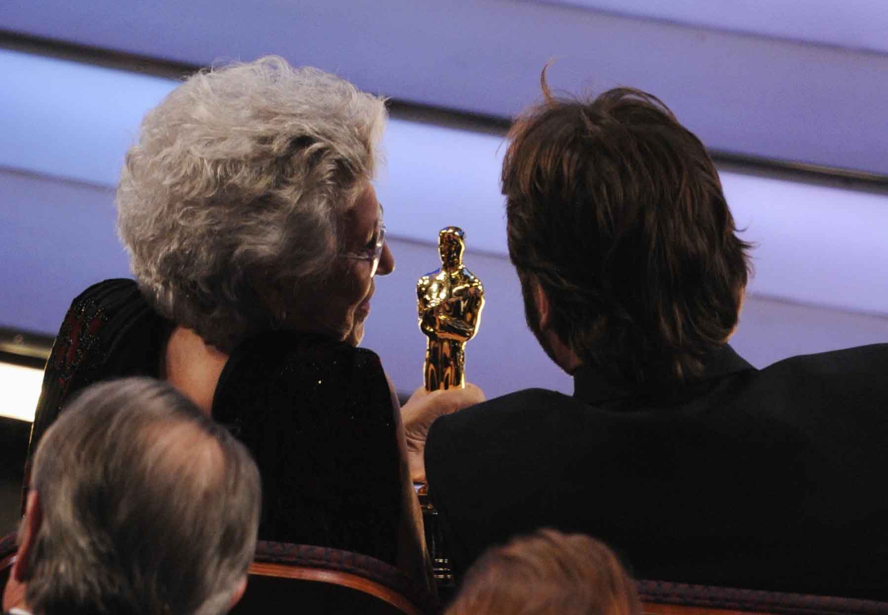 Pilar acompa&ntilde;&oacute; a su hijo a los Oscar en la edici&oacute;n en la que result&oacute; premiado / GTRES
