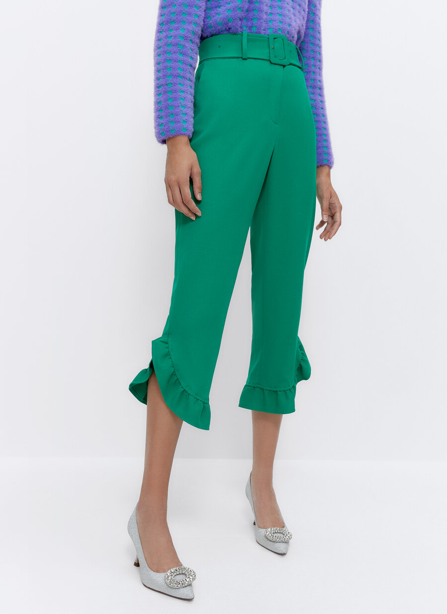 Amelia Bono le da color al oto&ntilde;o con este impresionante total look de Uterq&uuml;e