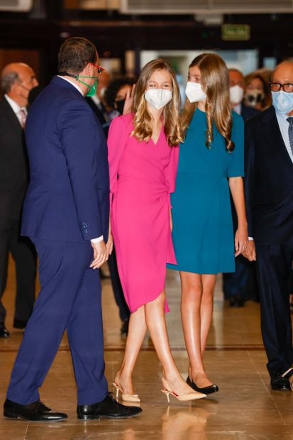 La Infanta Sof&iacute;a y la Princesa Leonor