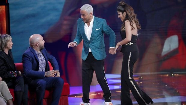 Isa Pantoja y Kiko Rivera en el plat&oacute; de 'Supervivientes'./Gtres
