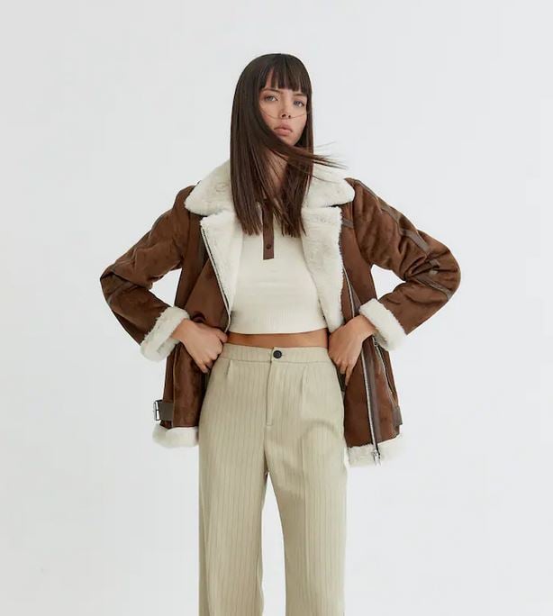El abrigo agotad&iacute;simo de Zara est&aacute; en Pull and Bear por 10 euros menos, &iexcl;corre que vuelan!