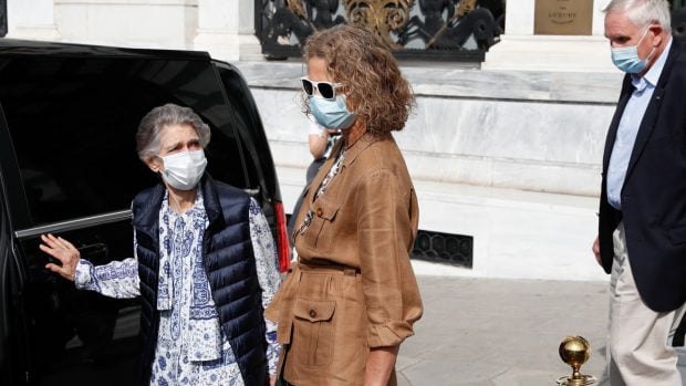 La infanta Elena e Irene de Grecia en Atenas./Gtres