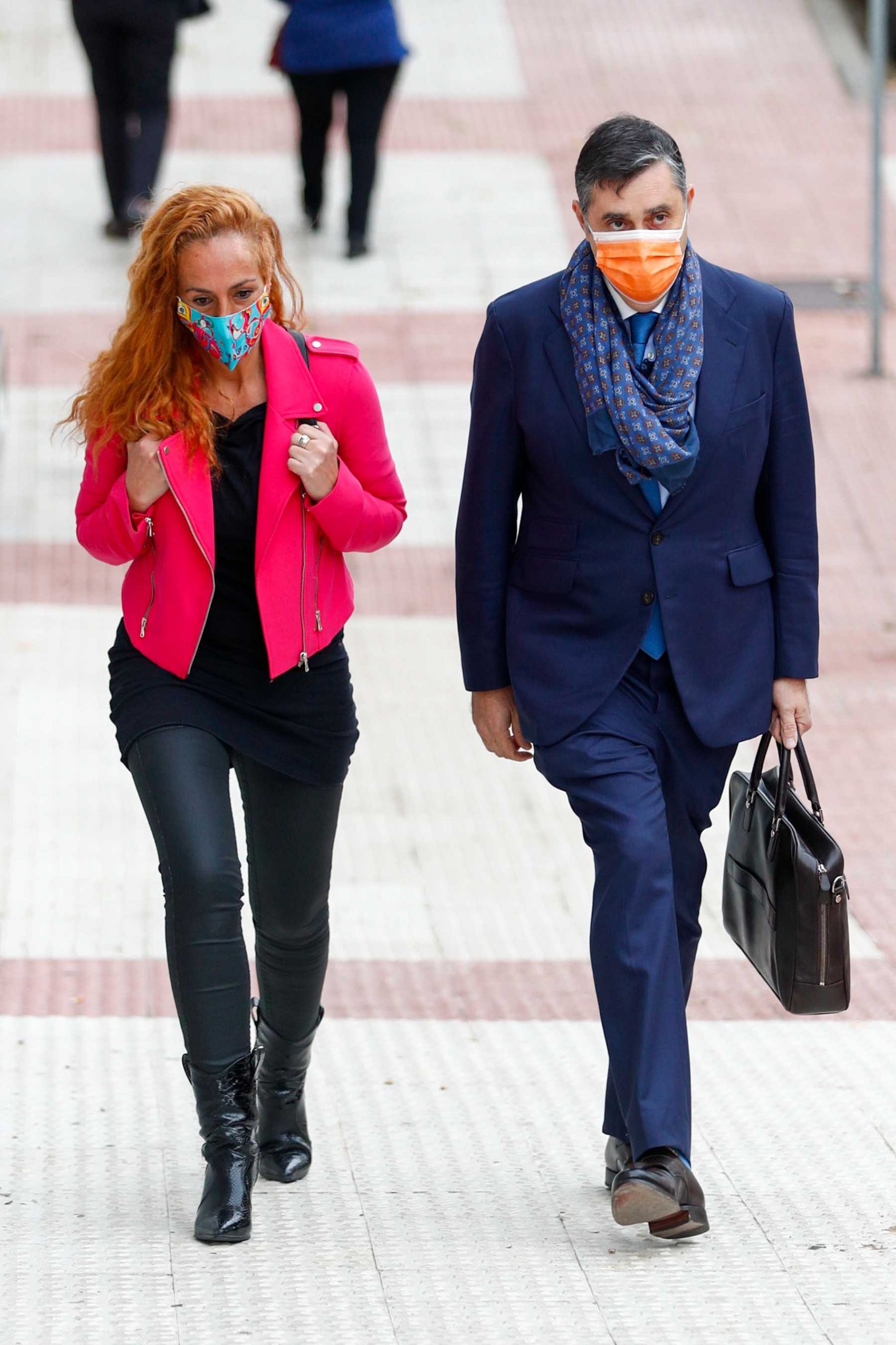 Roc&iacute;o Carrasco y su abogado / GTRES