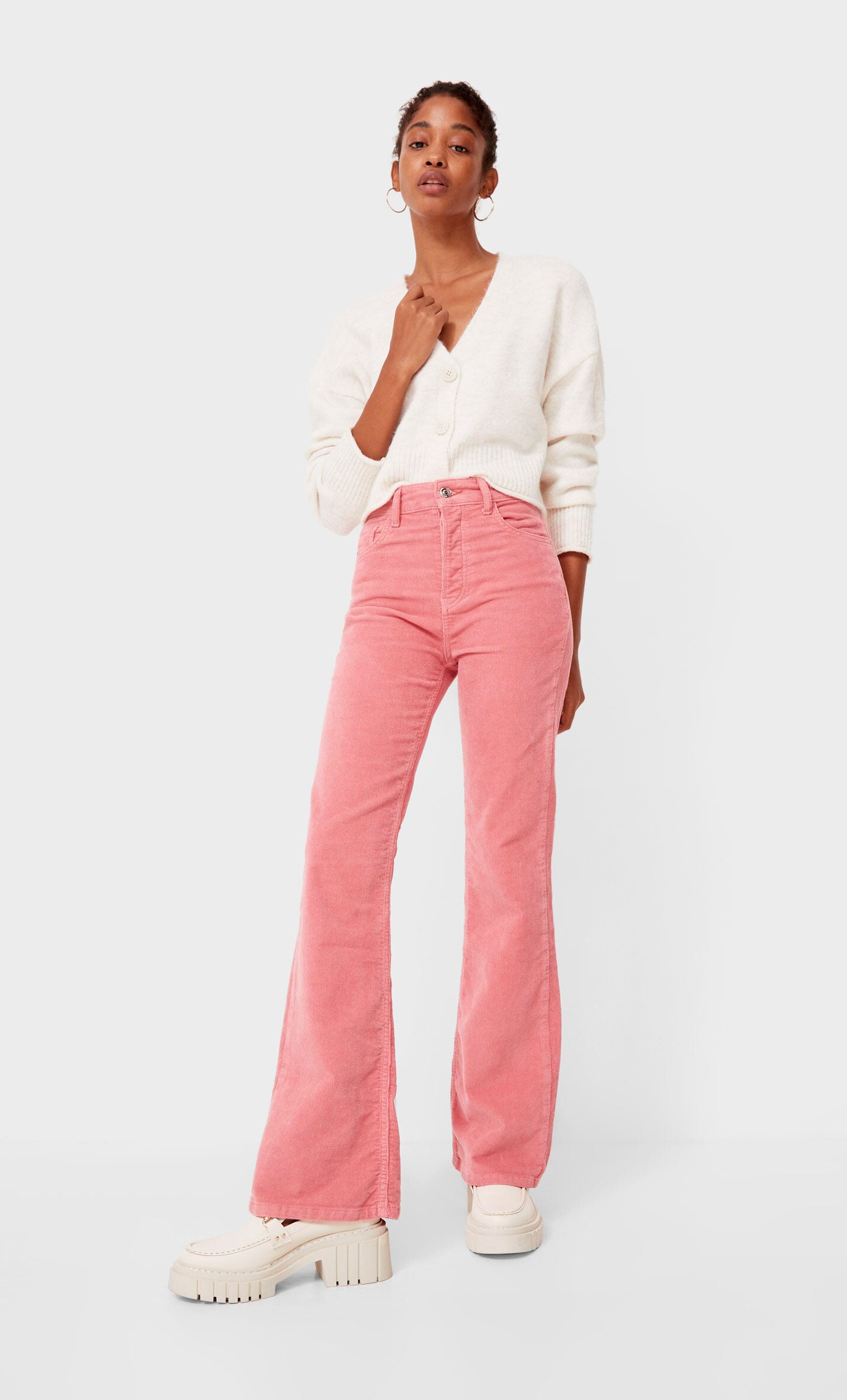 Pantal&oacute;n rosa de pana Pull and Bear / Pull and Bear