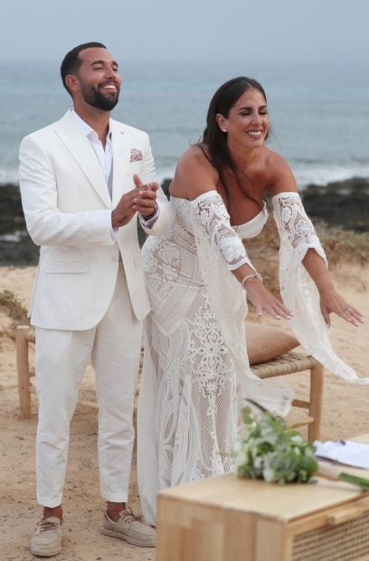 Anabel Pantoja y Omar S&aacute;nchez el d&iacute;a de su boda./Gtres