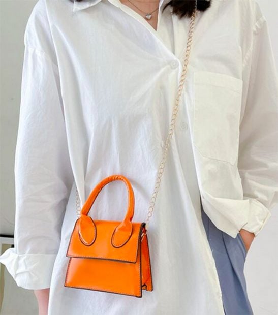 Bolso naranja./Shein