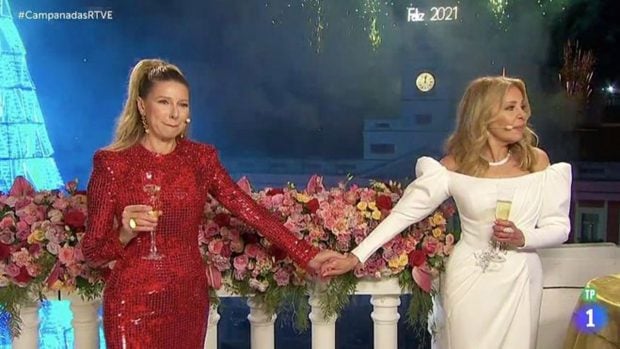 Ana Obreg&oacute;n y Anne Igartiburu