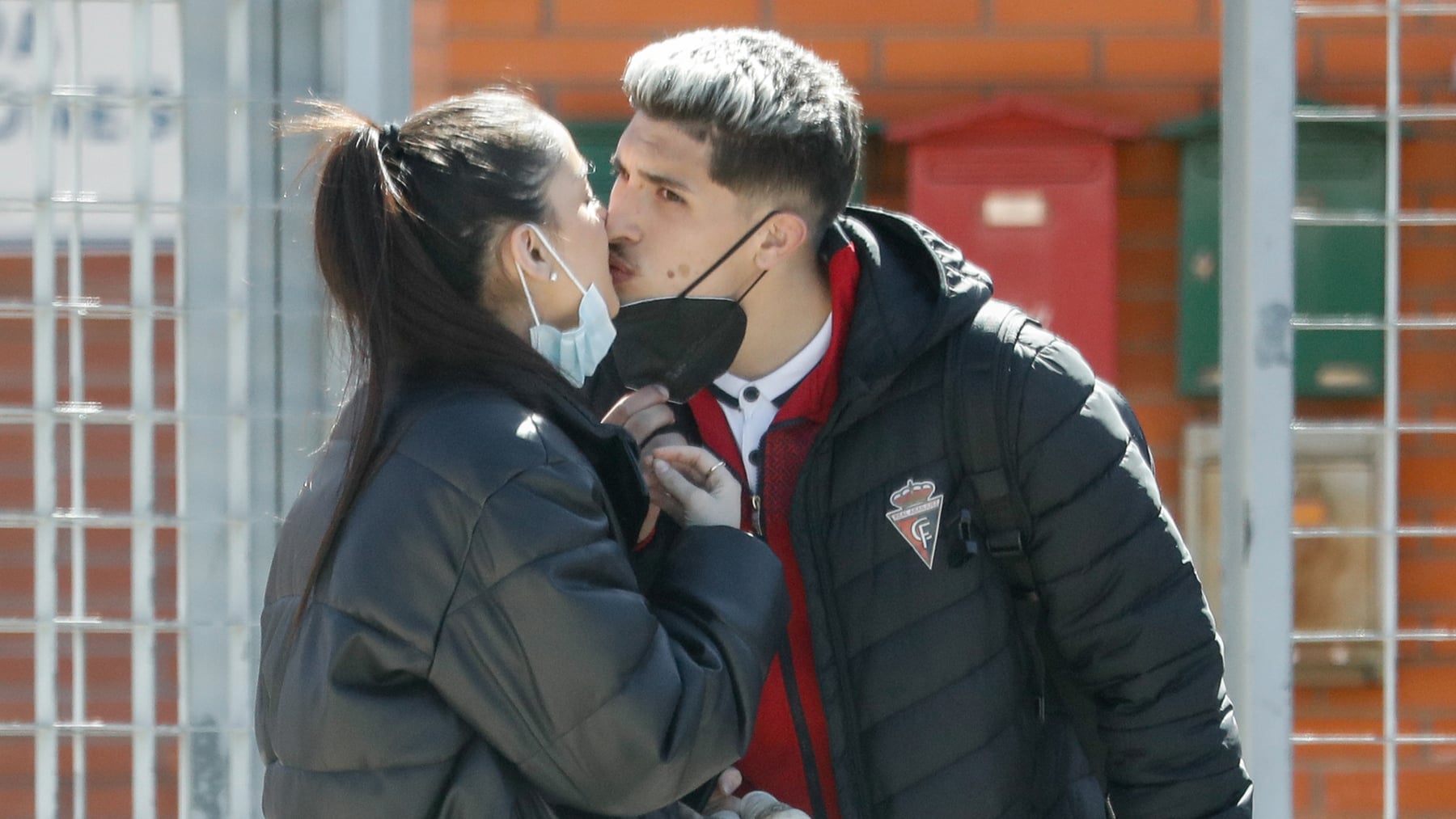 Julia Janeiro y Brayan Mej&iacute;a