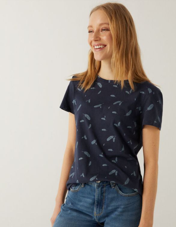 Si te faltan camisetas, esta es tu oportunidad: Springfield las tiene &iexcl;por menos de 6 euros!