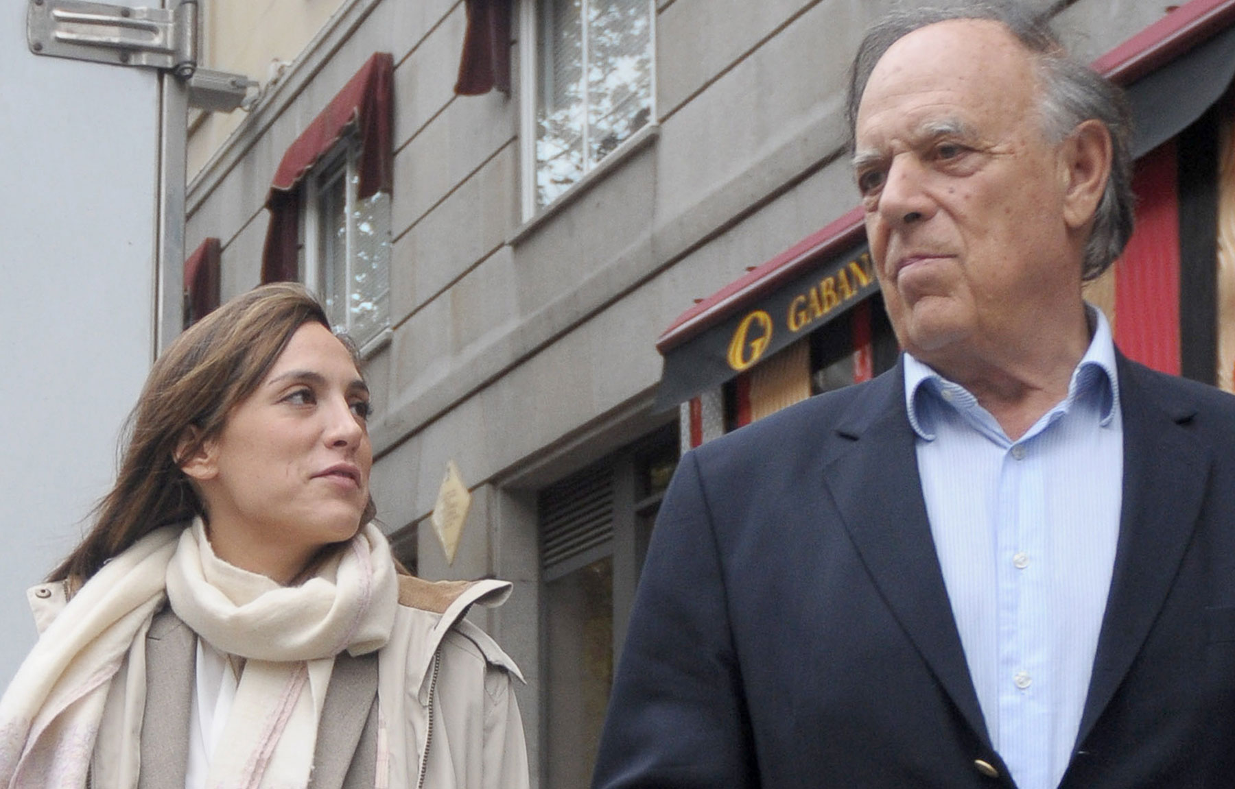 Tamara Falc&oacute; en una imagen de archivo junto a su padre, Carlos Falc&oacute;, marqu&eacute;s de Gri&ntilde;&oacute;n / Gtres