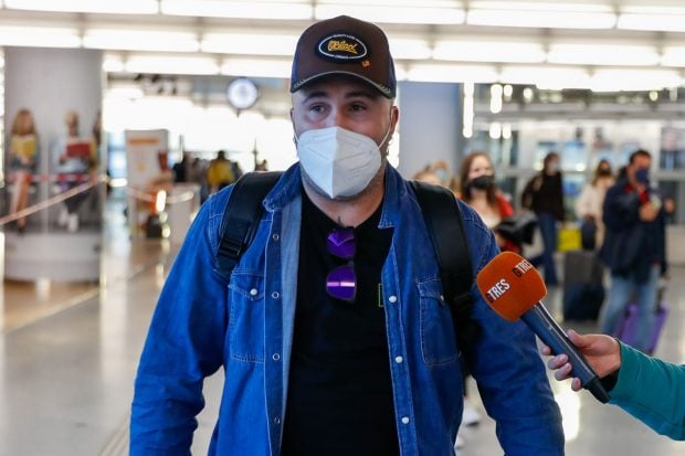 Kiko Rivera llegando a la estaci&oacute;n de Santa Justa en Sevilla / Gtres