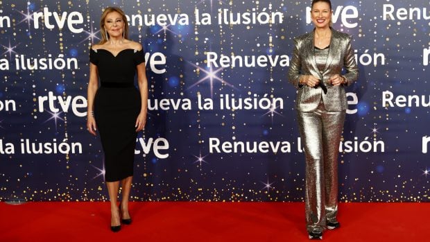 Ana Garc&iacute;a Obreg&oacute;n y Anne Igartiburu en un evento juntas./Gtres