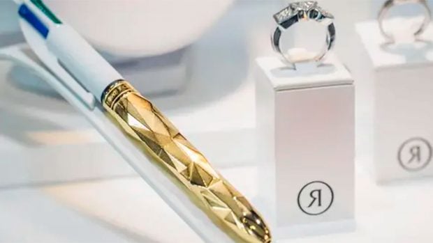 Boli Bic de oro y diamantes / BIC