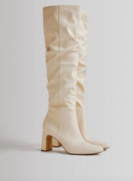 Botas blancas./Bershka